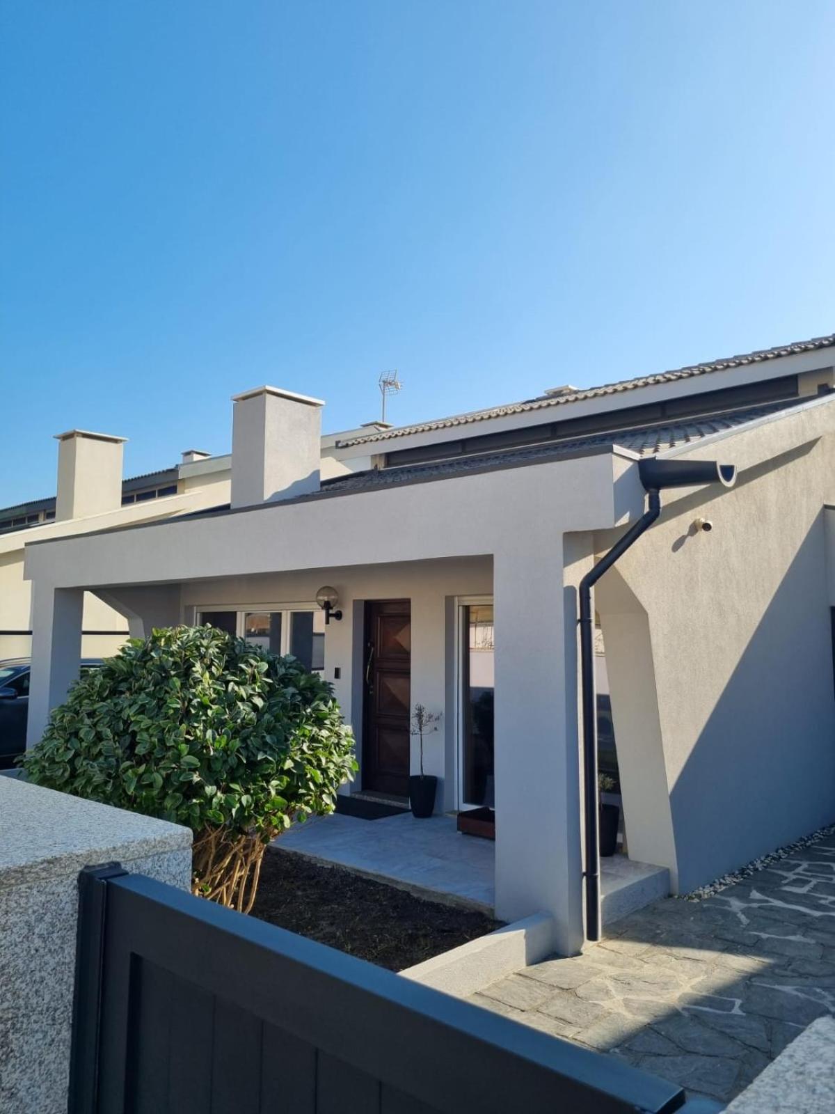 On The Way - Mindelo Beach/Guest House Екстер'єр фото