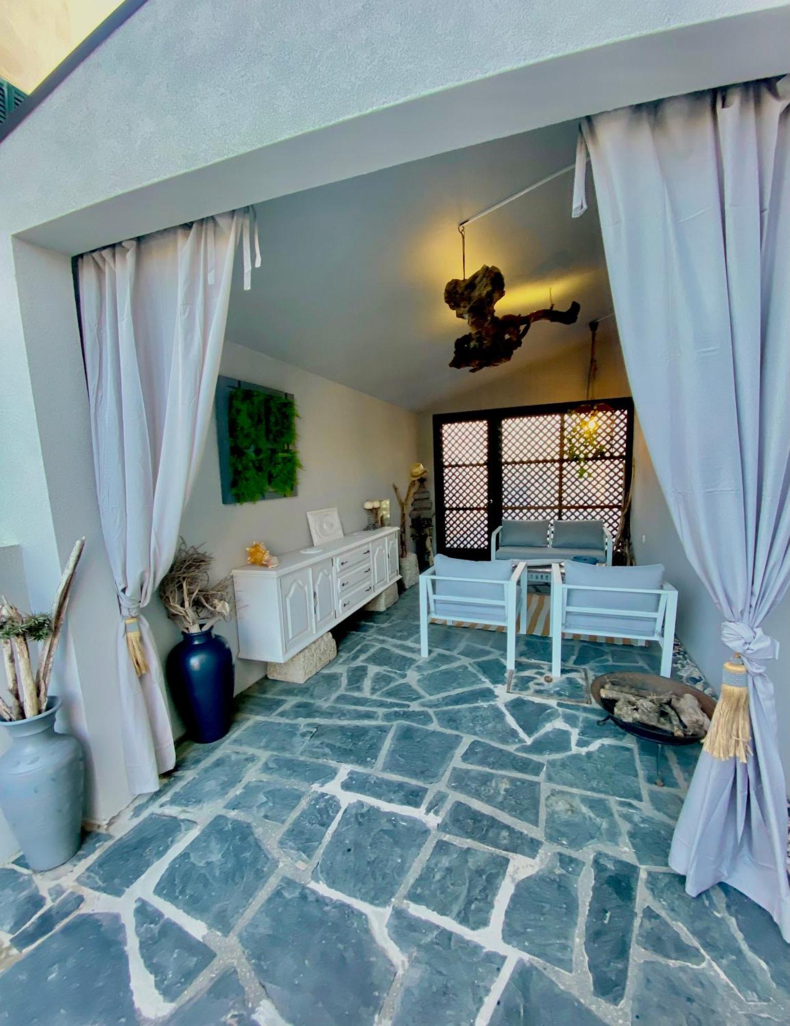 On The Way - Mindelo Beach/Guest House Екстер'єр фото
