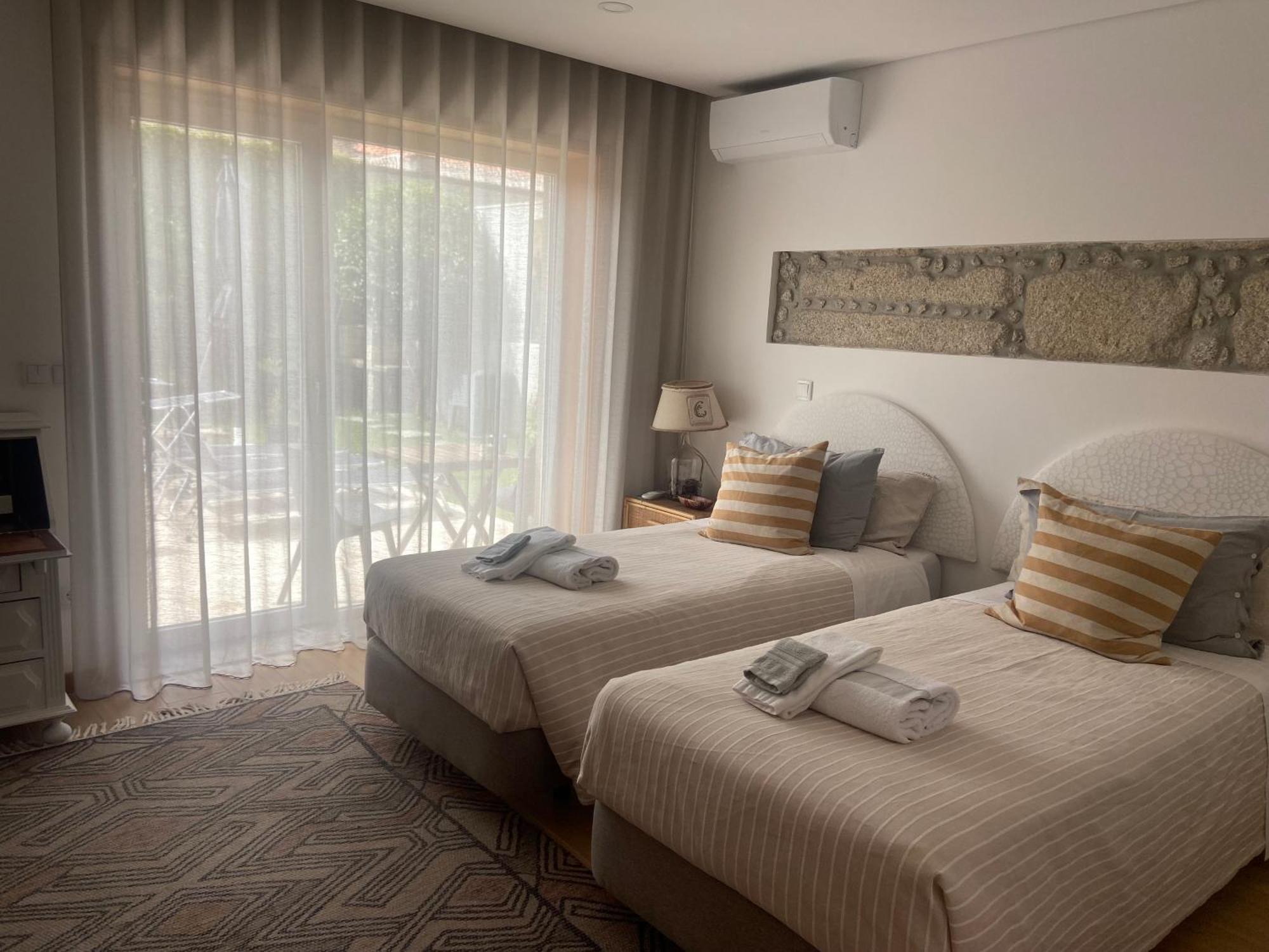On The Way - Mindelo Beach/Guest House Екстер'єр фото